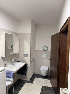 3. OG barrierefreies Badezimmer 