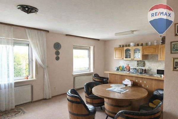 16 Küche EG KI bearbeitet