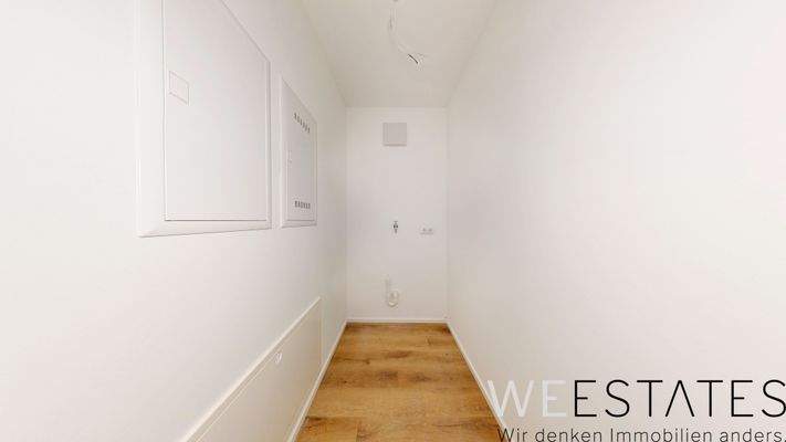 Hauswirtschaftsraum mit Waschmaschienenanschluss