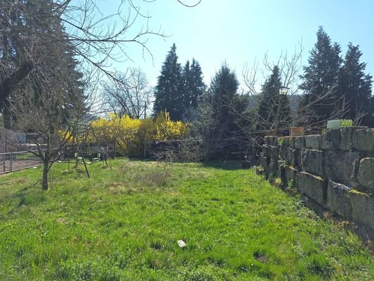 Garten mit Platz für z. B. Kinderschaukel, Trampolin und Sandkasten_#111741
