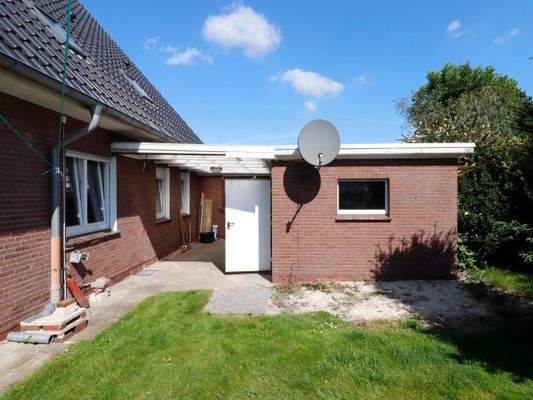 Garage und überdachter Innenhof