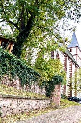 BLICK AUF KIRCHE.jpeg