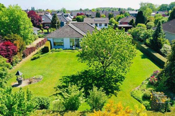 Haus- und Grundstücksansicht 