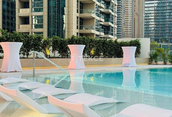 Furnished Apartment with Pool and Sauna in Dubai Marina