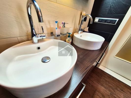 Badezimmer 2