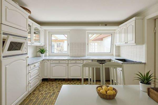 Küche unten - virtuell gestaged - Lütt Immobilien - Sasel