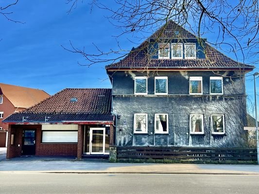 Straßenansicht