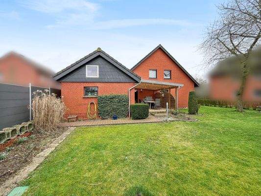 Rückansicht und Garten