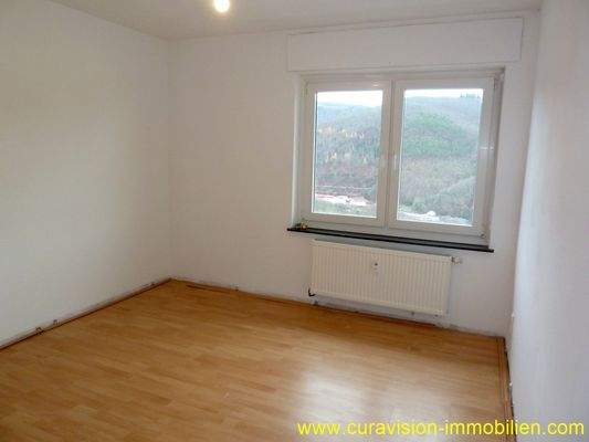 Schlafzimmer 2. Ansicht.JPG