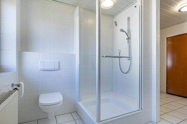 Badezimmer Obergeschoss Ansicht 2