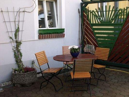 W8 EG Freisitz  im Hof 