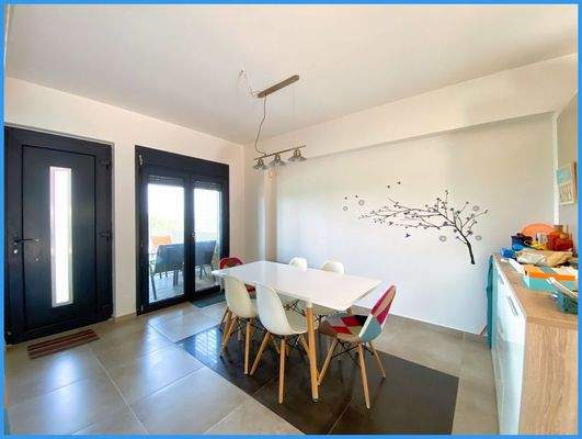 4a111f1820ef4f82a05845ae2b9c34d9-original