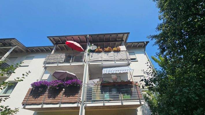 Rückansicht Balkon oben rechts