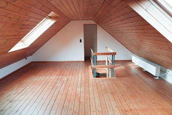 Ausgebauter Dachboden leer