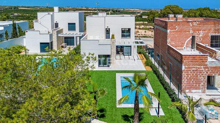 Golf Villa with Impressive Views in Pilar de la Horadada