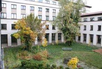 Blick in den grünen Innenhof