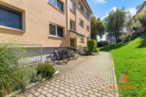 Eingangsbereich des Mehrfamilienhauses