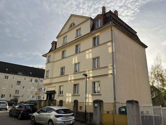 Haus Seite, hier auch Eingang