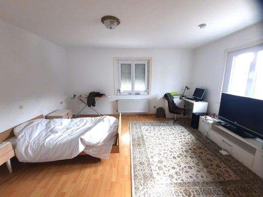 1. Schlafzimmer 4,5-Zi-Wohnung 1. OG