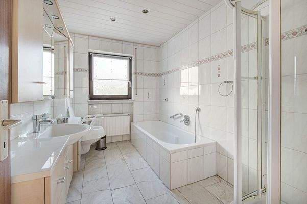 Badezimmer Erdgeschoss