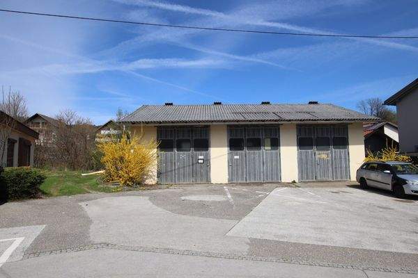 Wohn- und Geschäftshaus in Keutschach-Höflein mit 1.892m² Grundstück und 3 XXL-Garagen Nähe Rauschelesee mit vielen Verwendungsmöglichkeiten!