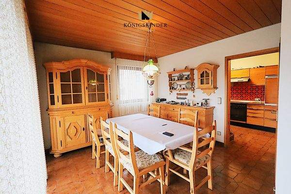 ...dann hinüber zum Essen...