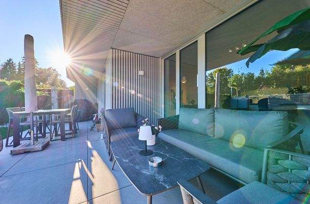 Frühabend auf der Terrasse