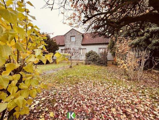 Hausansicht Vorgarten