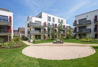 MittE grüner Innenhof 3