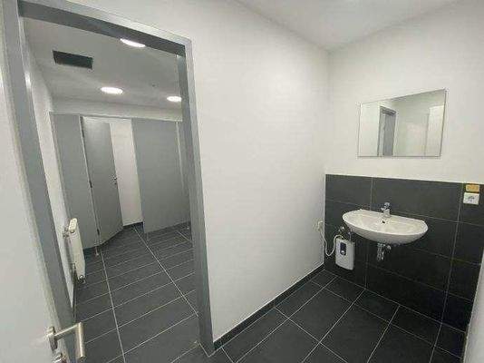 gemeinsame Toilette Damen