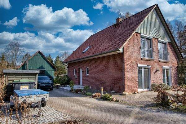 Titelbild mit Auffahrt