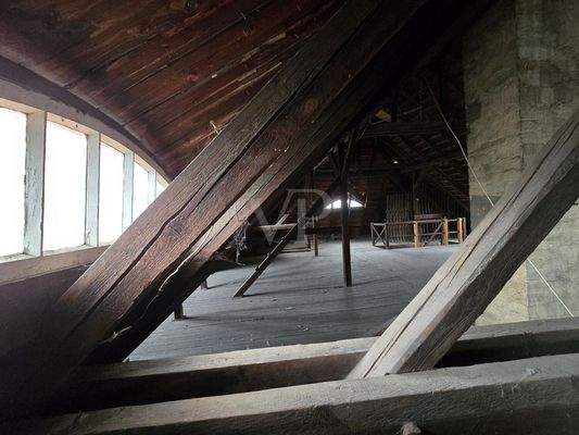 2. DG mit Blick Dachboden