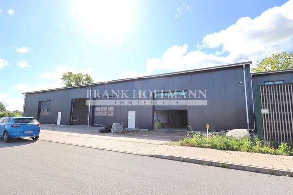 M2423P Außenansicht 1