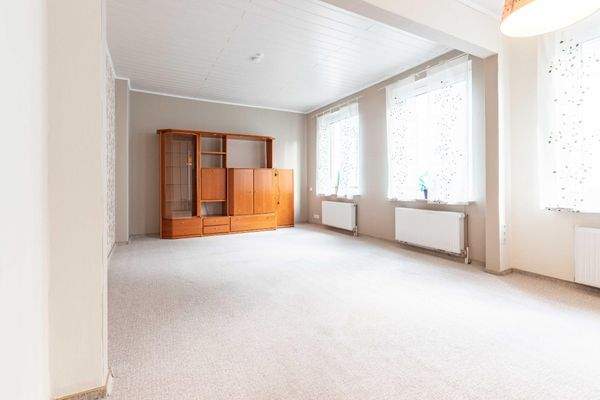 Wohn und Esszimmer der Erdgeschosswohnung