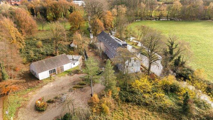 Beeindruckendes Gebäude-Ensemble