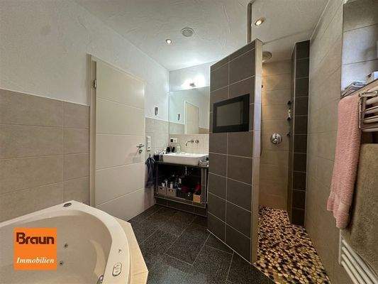 1-2 Familienwohnhaus, VS-S, Bad EG