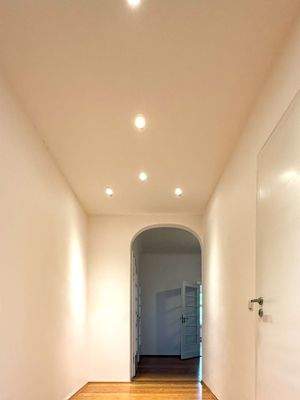 KPA 97 1. OG re hinterer Flur.jpg