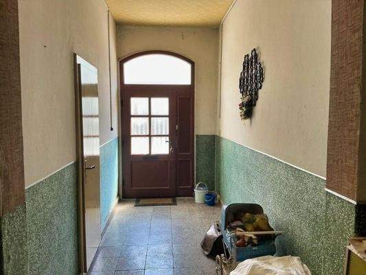 Flur EG /neue Eingangstür