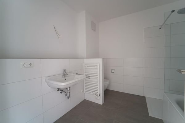 WE 65 Badezimmer.JPG