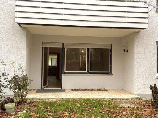 Terrasse mit Gartenzugang