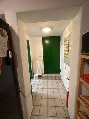 Durchgang Garage und Hobbyraum/Werkstatt