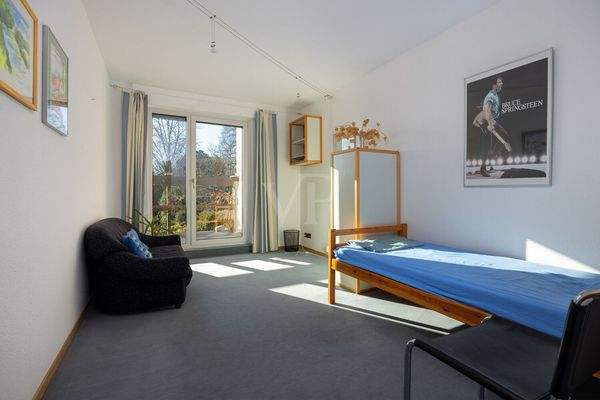 Erstes Schlafzimmer 1. OG. mit Balkonzugang