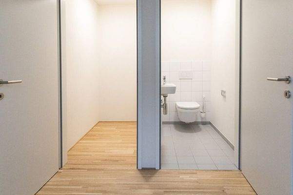 Abstellraum + Gäste-WC