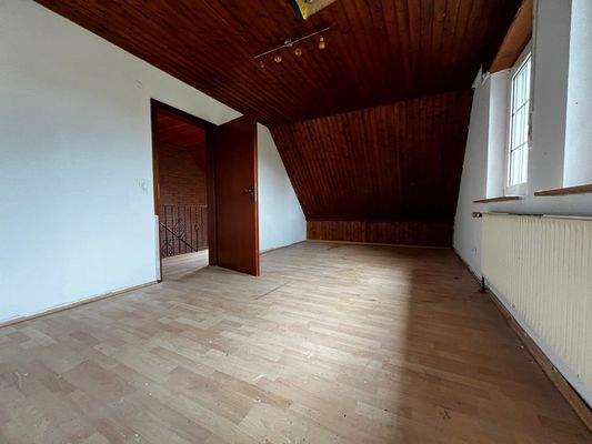 Schlafzimmer Dachgeschoss 2