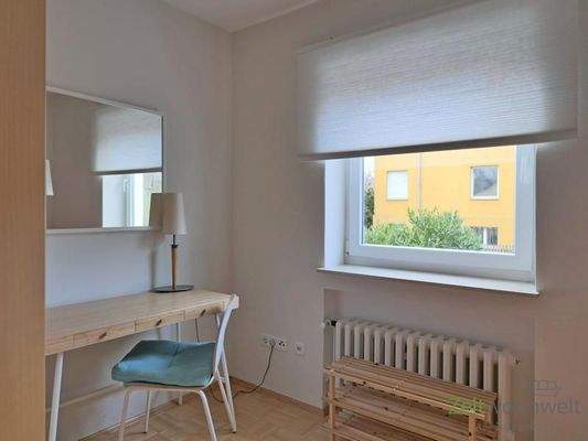 kleiner Arbeitstisch