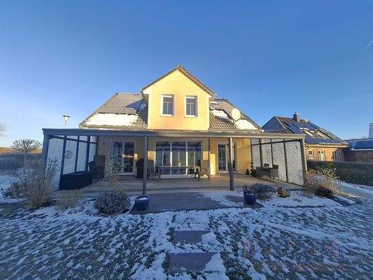 Zuhause mir großer Terrasse