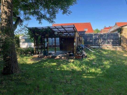 Gartenhaus mit Terrasse