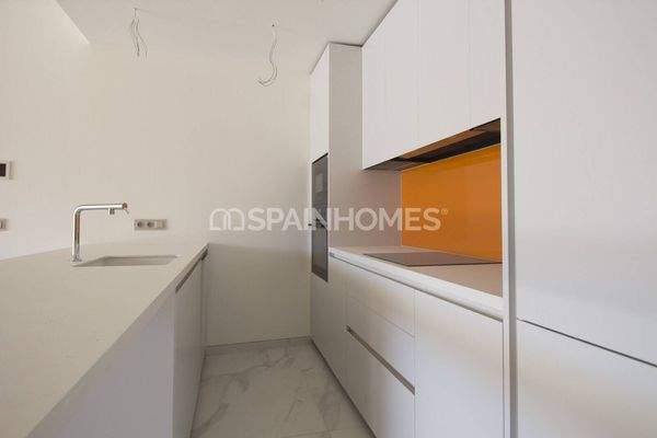 Flat with Large Terrace and Modern Style in Fuengirola