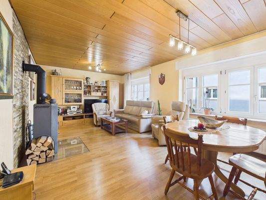 CAM04182G0-PR0041-STILL002