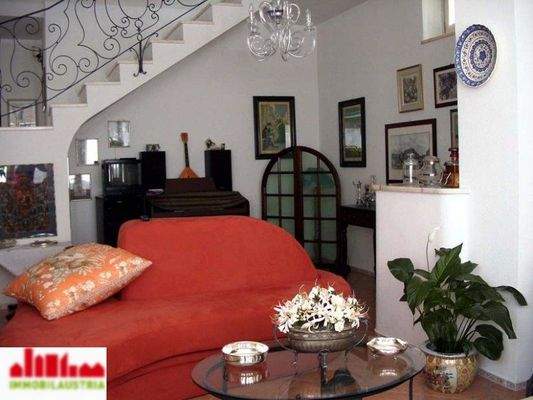 09. salone a piano t